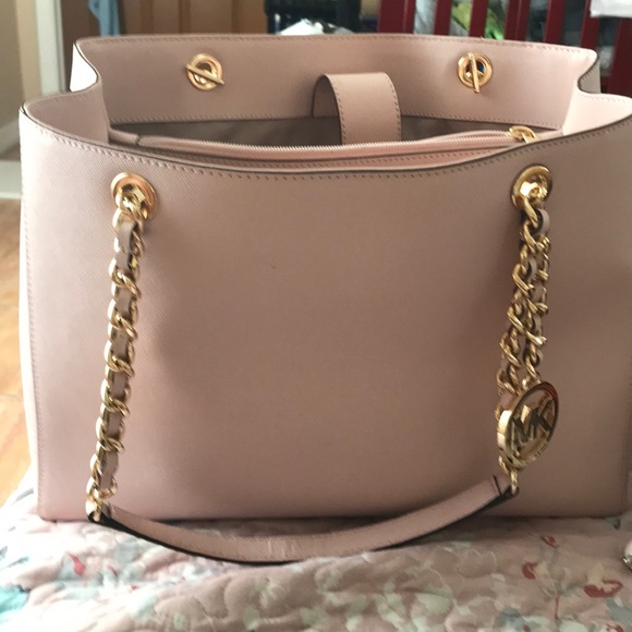 Blush pink Michael Kors handbag - Picture 3 of 3
